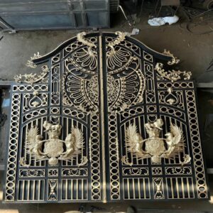درب حیاط فرفورژه در نیشابور