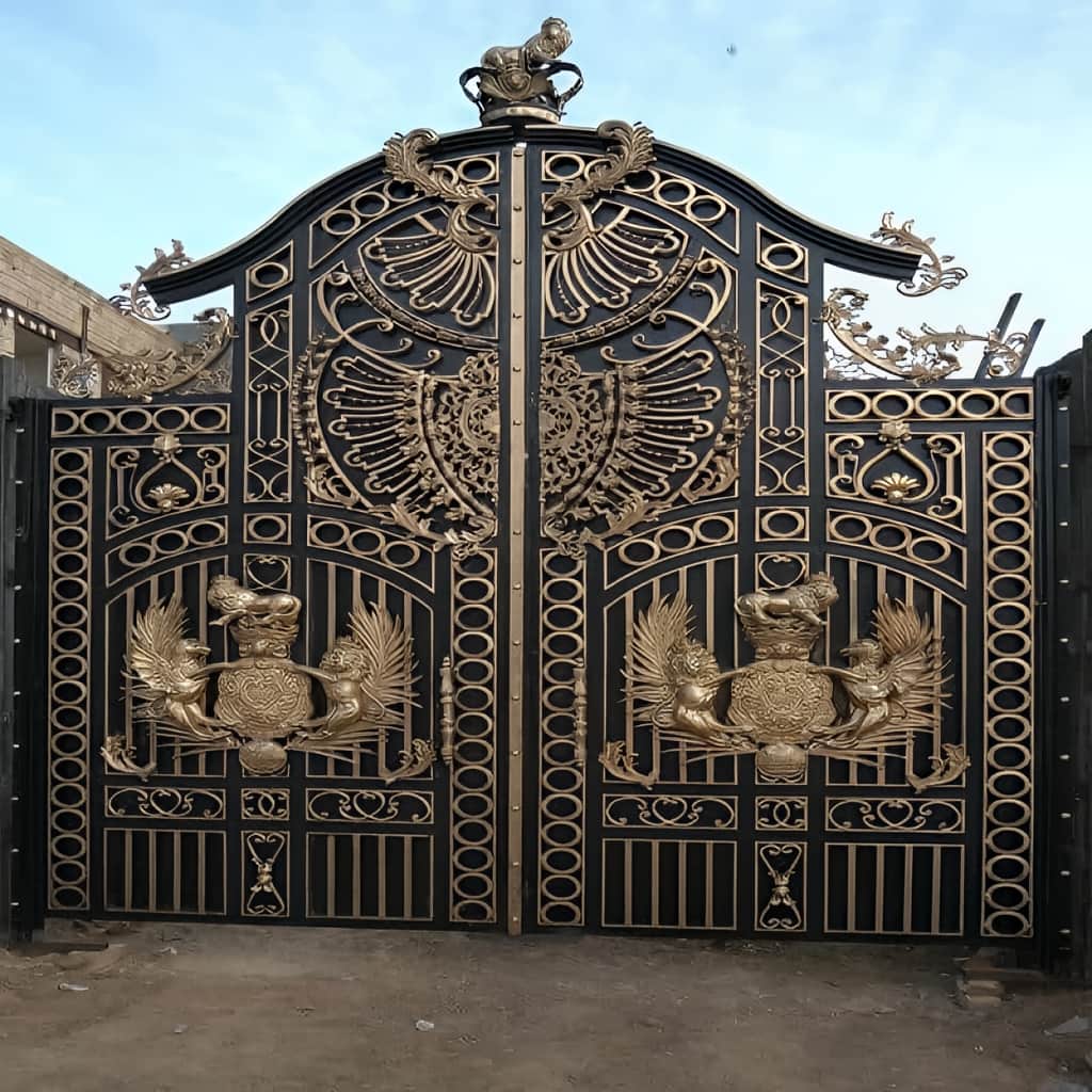 درب حیاط فرفورژه در بندر انزلی