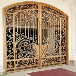 درب حیاط فرفورژه در سبزوار
