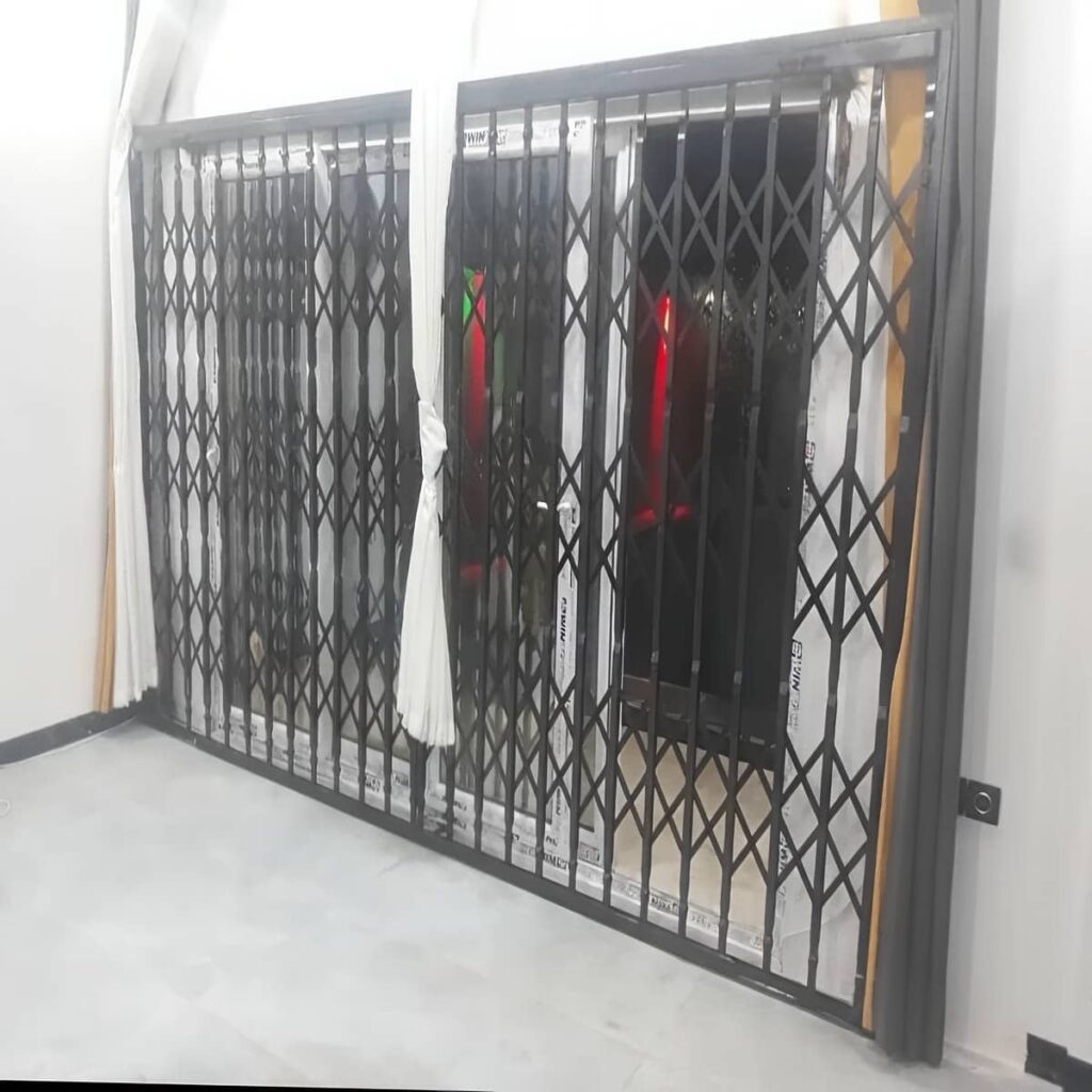 درب آکاردئونی استاندارد با قفل ضد سرقت