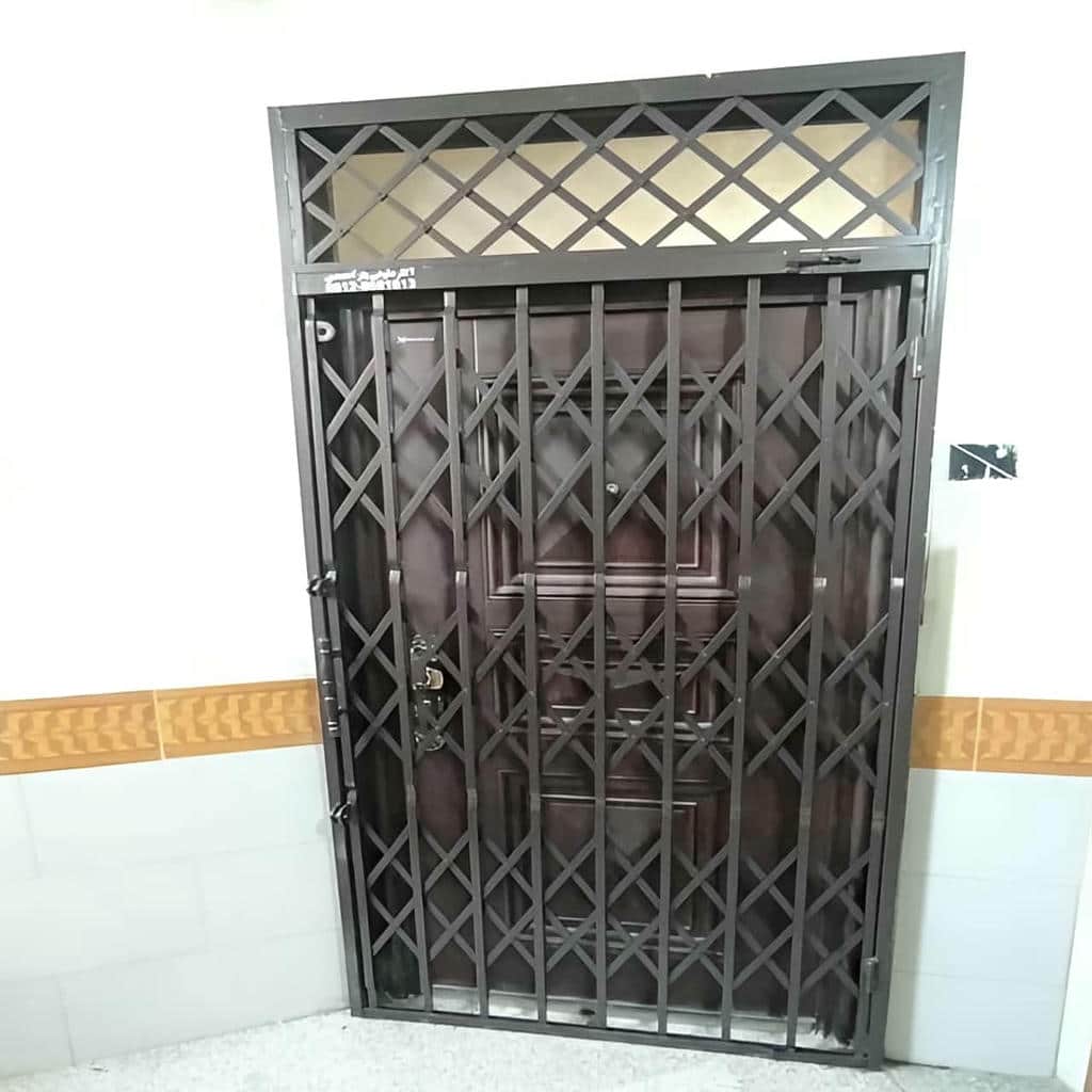 قفل درب آکاردئونی با مغزی مقاوم و دقیق