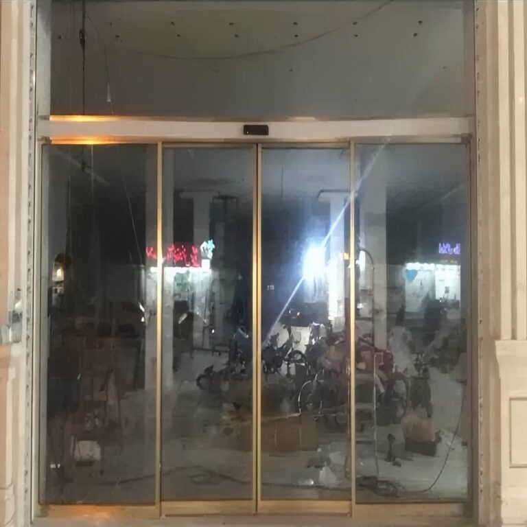 قیمت درب اتوماتیک لولایی شیشه ای