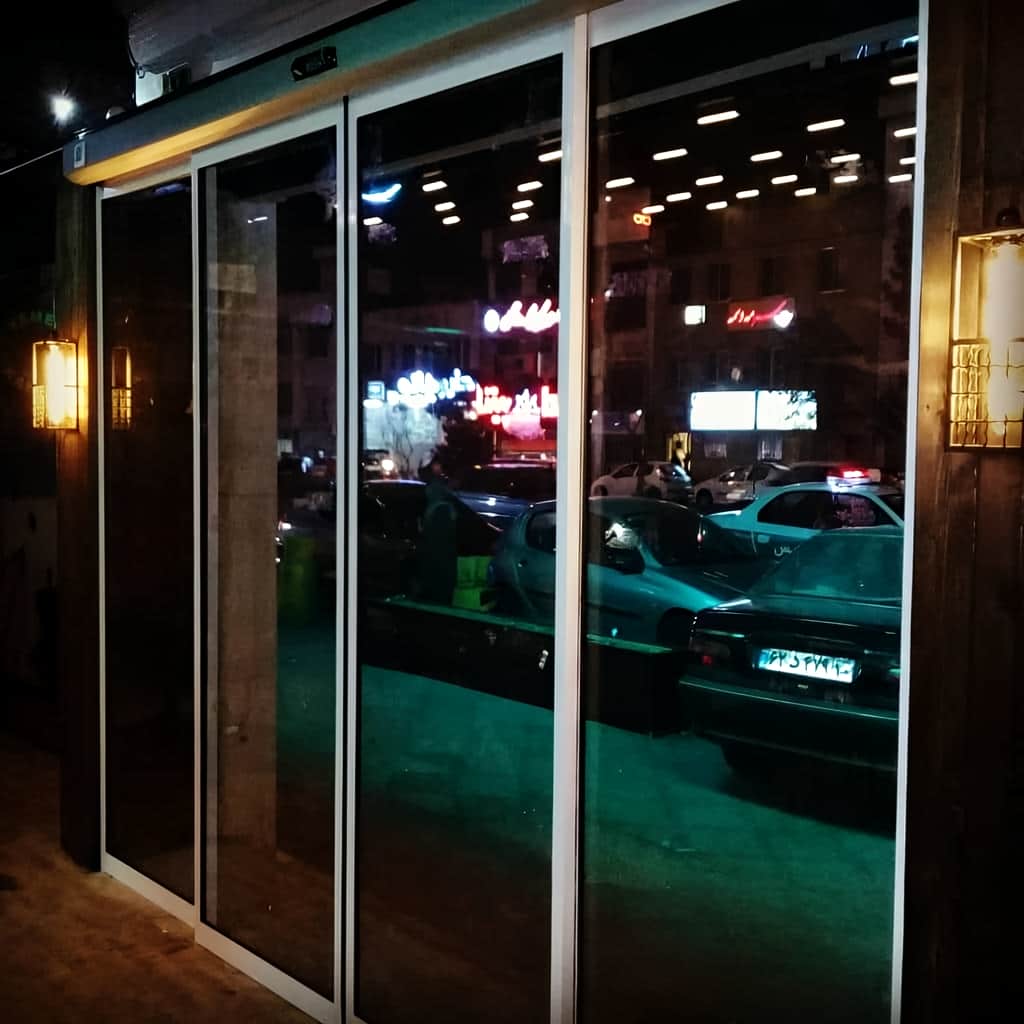 قیمت درب شیشه ای اتوماتیک با اپراتور استاندارد