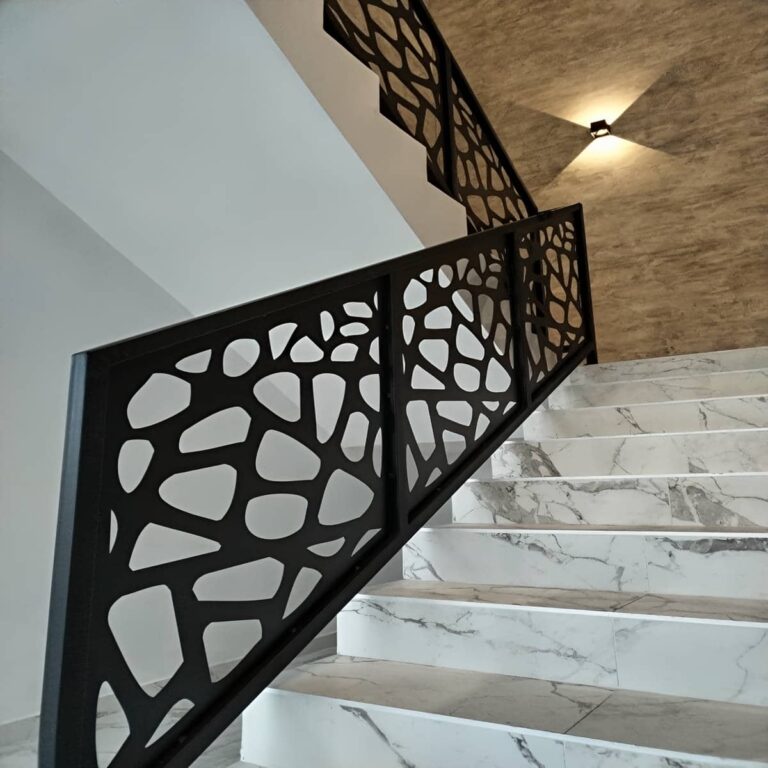 نرده سی ان سی حیاط و محوطه