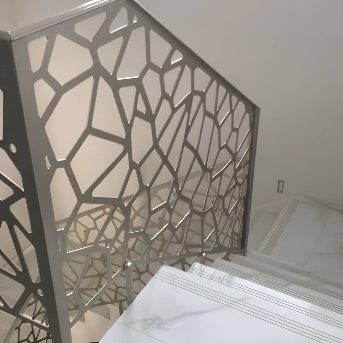 نرده سی ان سی رنگ کوره ای مقاوم با پوشش یکنواخت نرده سی ان سی رنگ کوره ای مقاوم