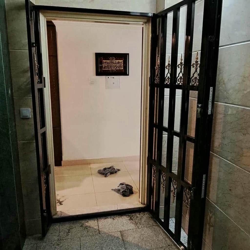 درب آکاردئونی ضد سرقت با فریم فلزی مقاوم