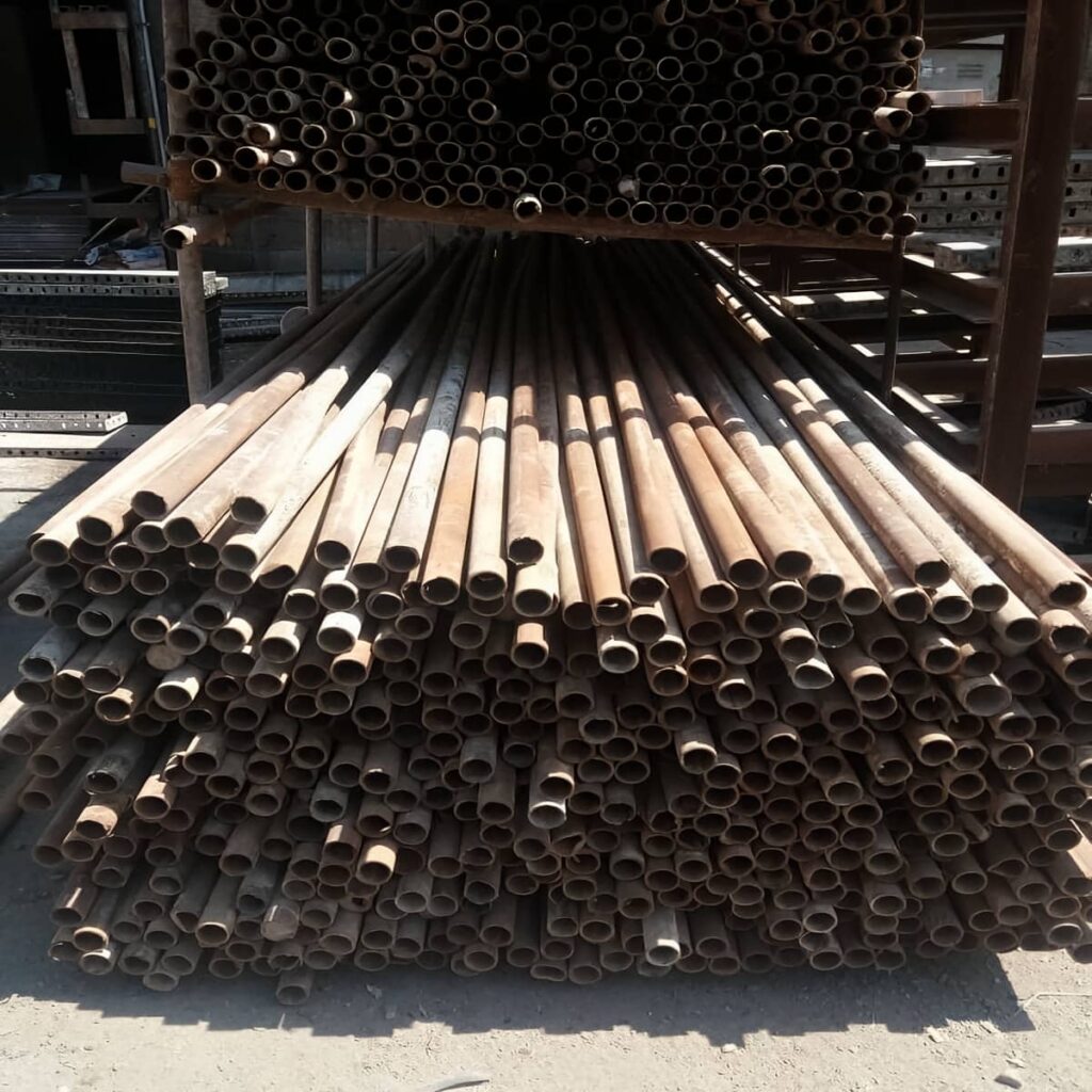 نصب داربست فولادی در فضای تجاری و فروشگاهی