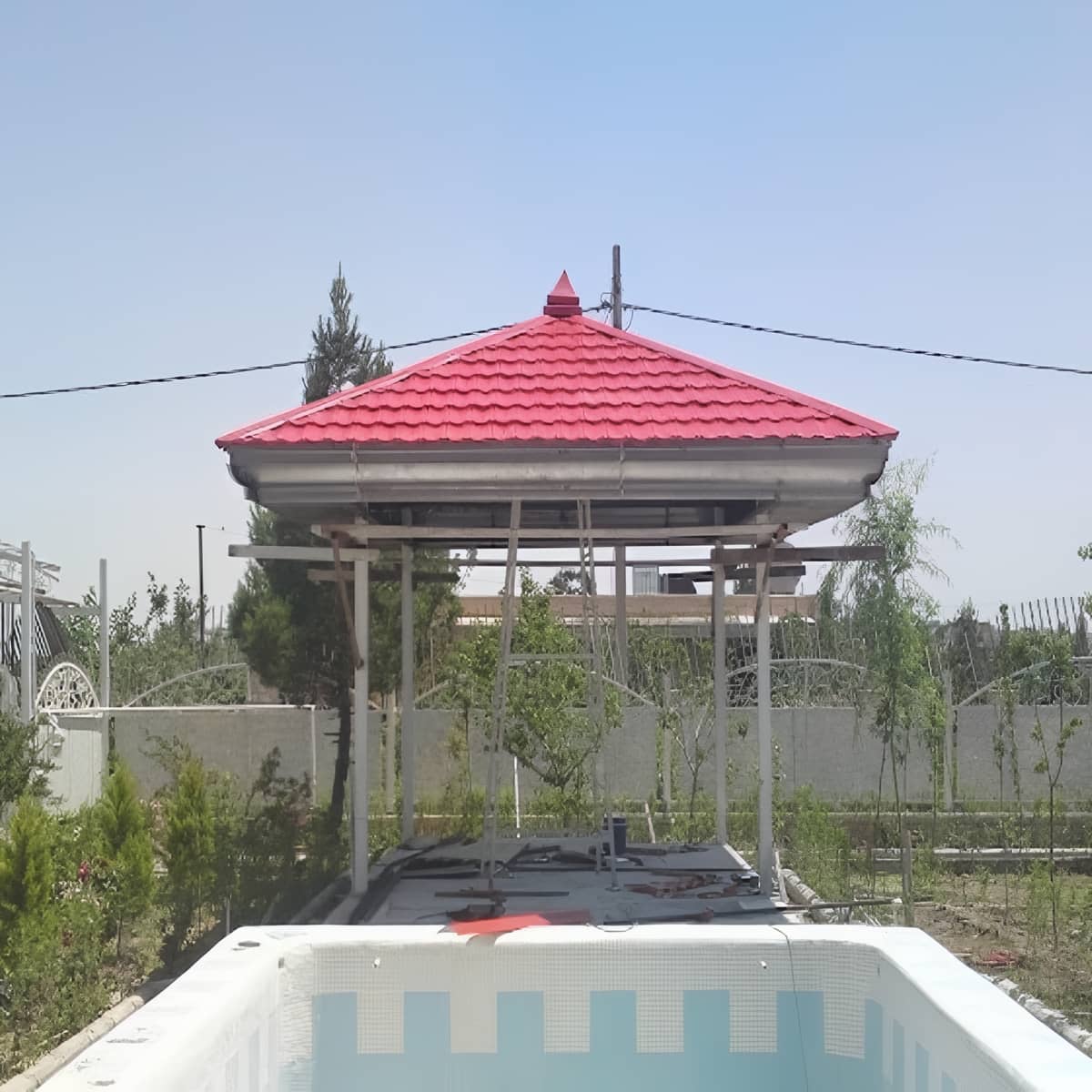 آردواز سفارشی ساختمان با زیرسازی فلزی تراز و محکم آردواز سفارشی ساختمان با زیرسازی فلزی تراز و محکم
