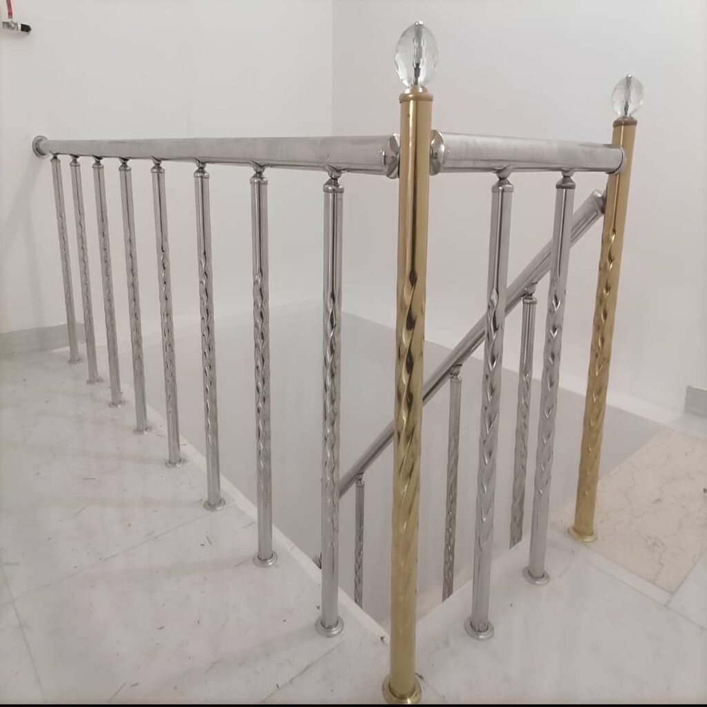 فروش نرده استیل ضدزنگ براق و مات