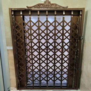 محاسبه قیمت درب آکاردئونی و عوامل مؤثر بر هزینه نهایی