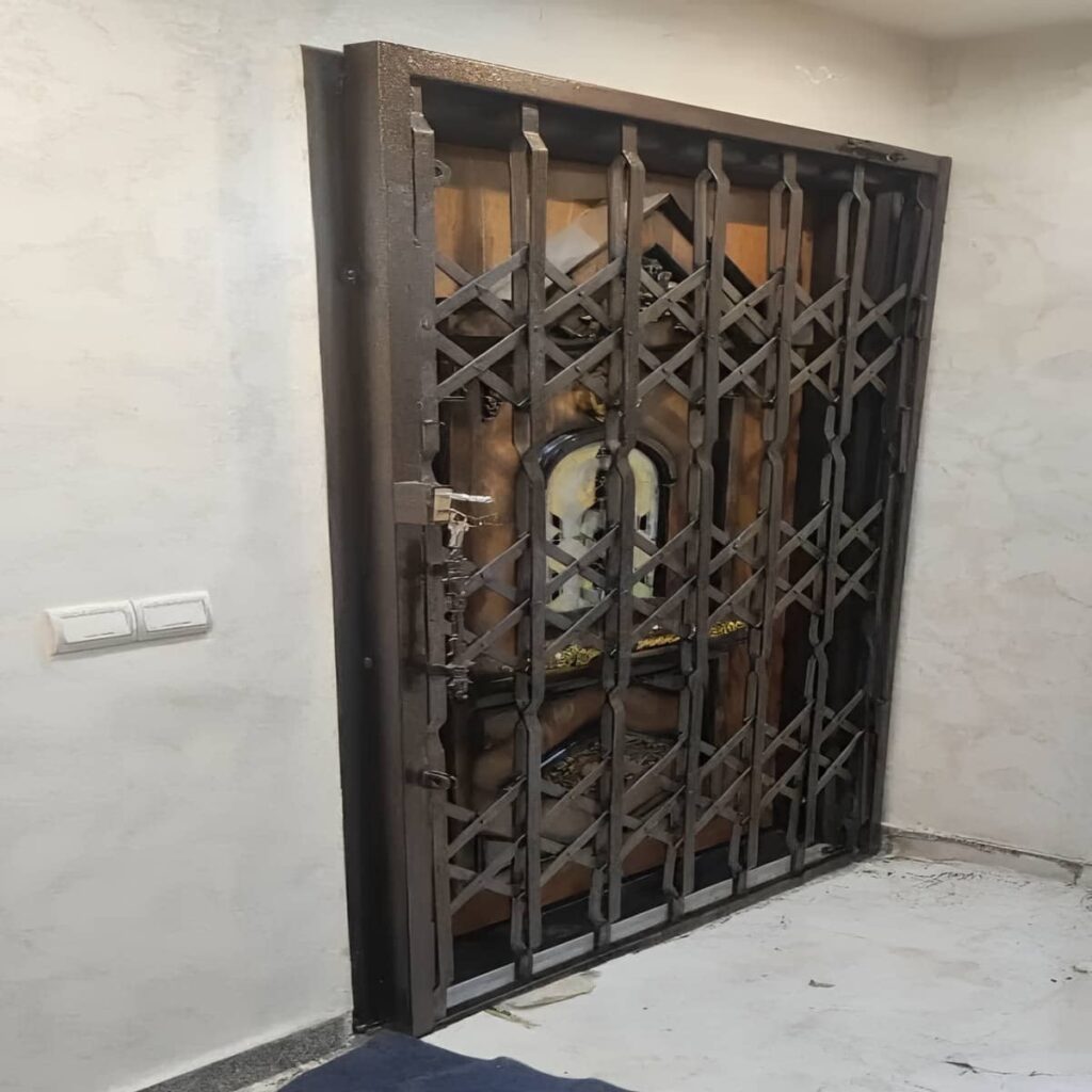 12 طرح درب آکاردئونی طرح دار لوزی