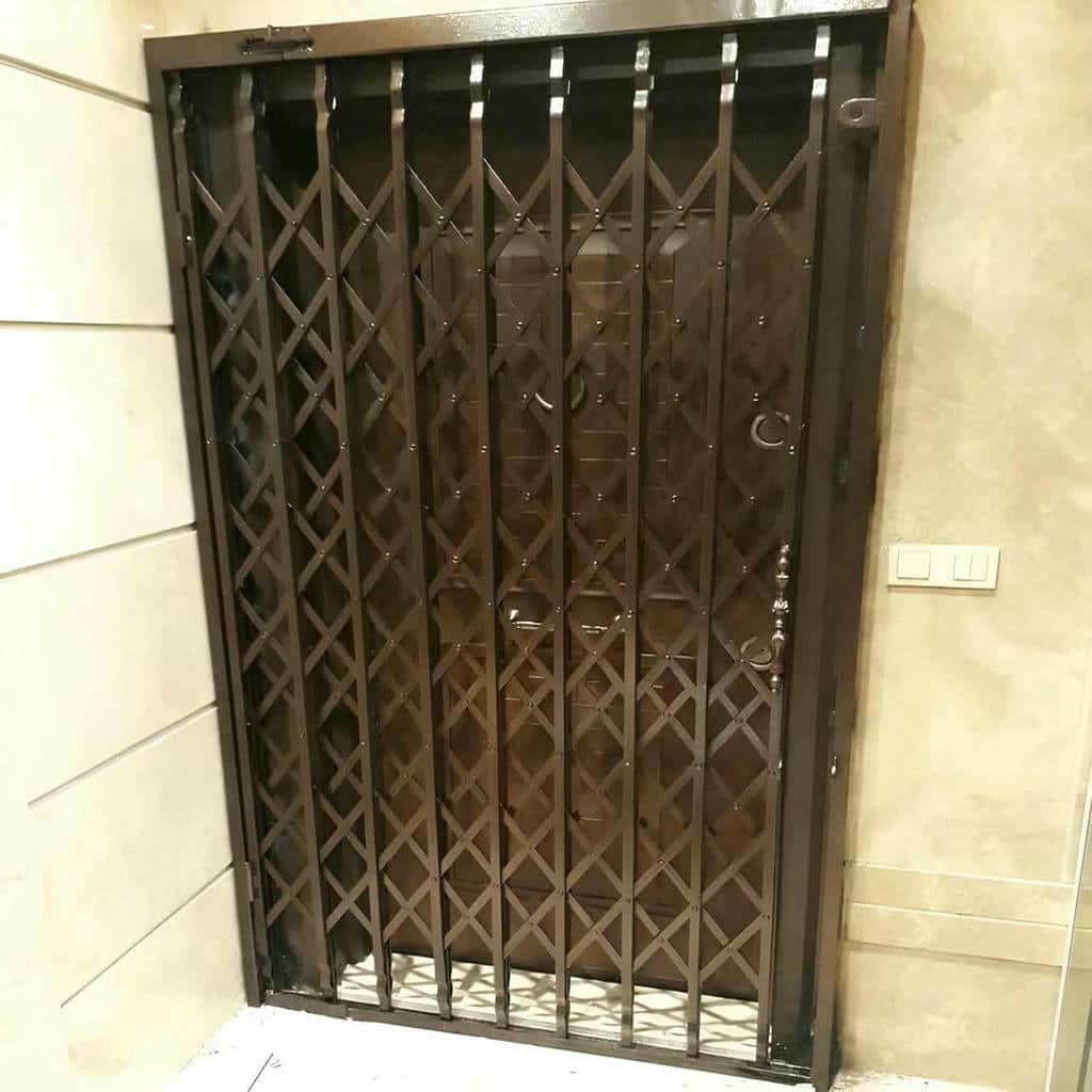 خرید درب آکاردئونی طرح دار لوزی پس از اندازه گیری ورودی