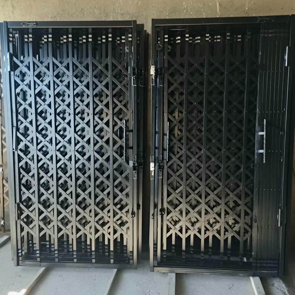 قیمت حفاظ آکاردئونی ورودی مجتمع بر اساس شرایط پروژه