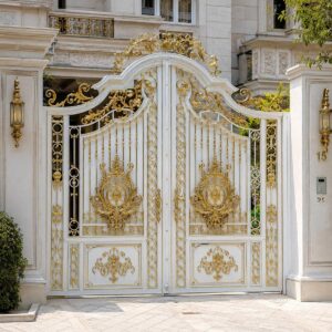 9 مدل درب حیاط سفید طلایی