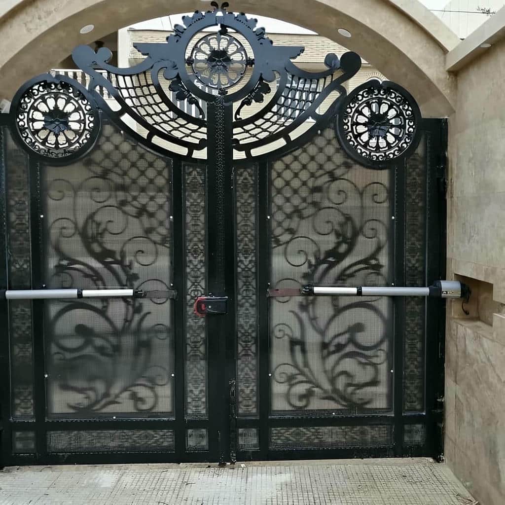 خدمات نصب موتور جک پارکینگی بازویی برای درب واقعی