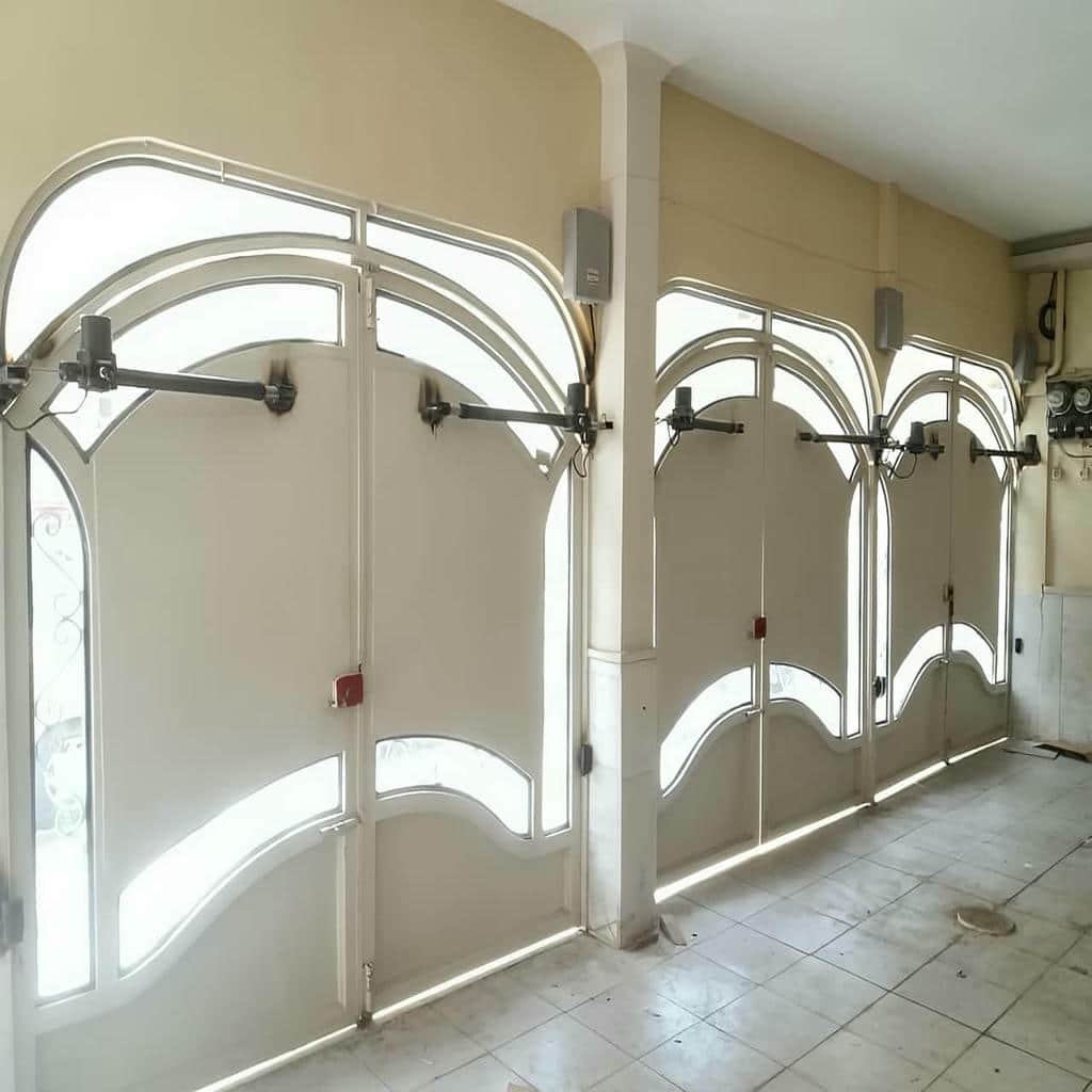 قیمت جک درب پارکینگ هیدرولیک صنعتی بر اساس شرایط پروژه