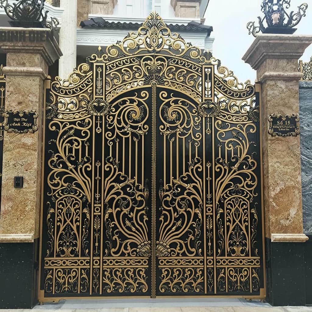 خرید درب حیاط پروفیلی کلاف دار براساس شرایط پروژه