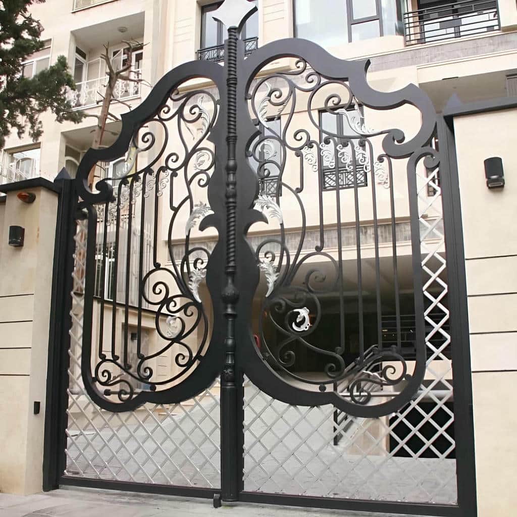 درب بزرگ پارکینگ دولنگه هماهنگ با مسیر خودرو