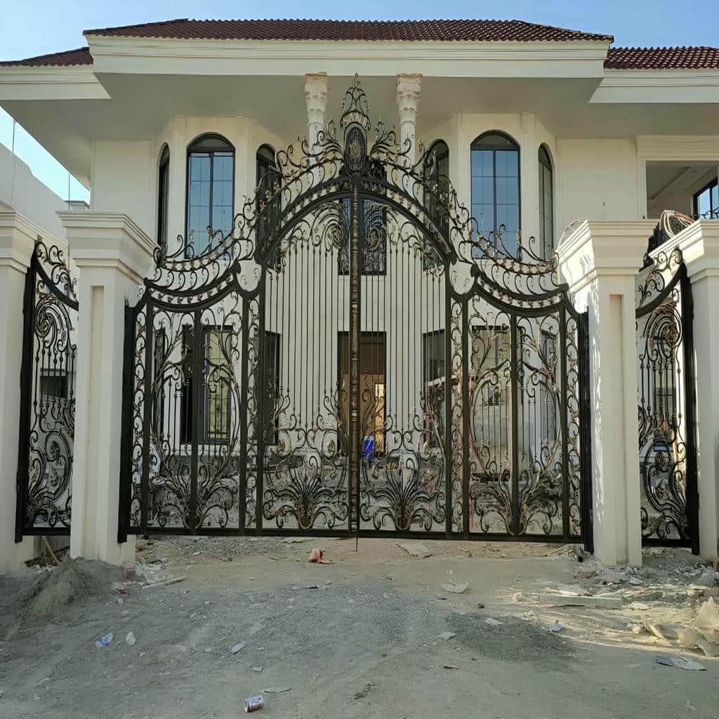 سفارش درب برش لیزری طرح هندسی اختصاصی