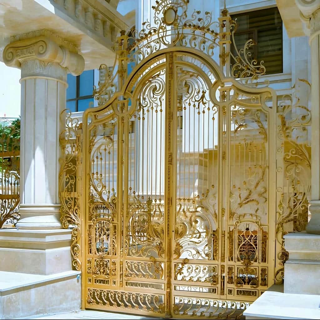 خرید درب ویلایی باغچه دار ورودی متناسب با محوطه