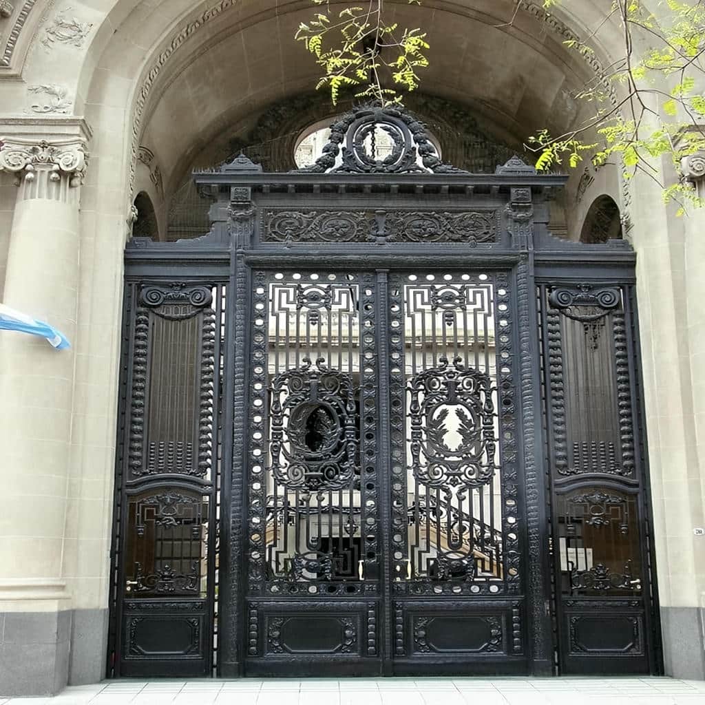 درب ویلایی ورق پانچ مربعی برای نمای مینیمال