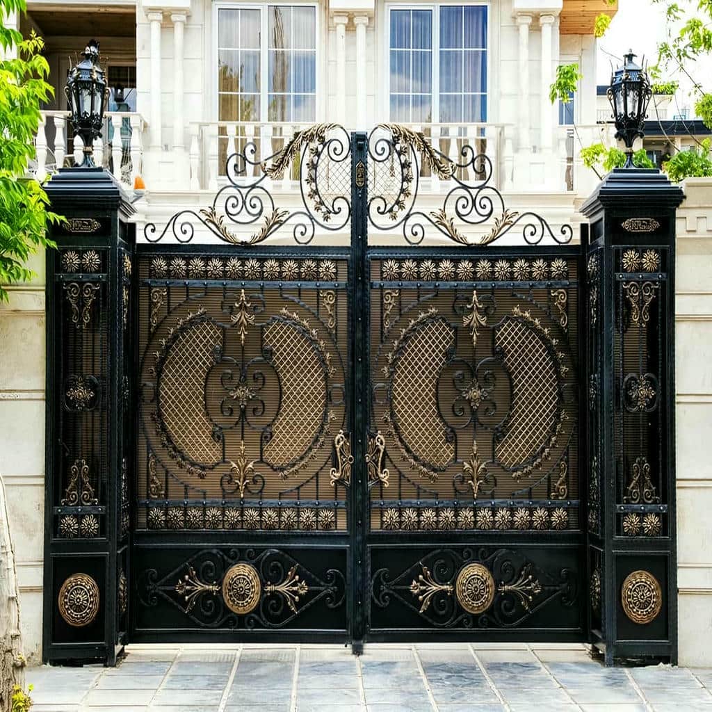 خرید درب پارکینگ فلزی دو لنگه برای پروژه مسکونی