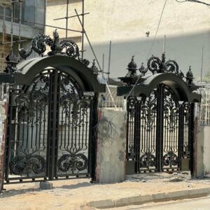 11 نمونه درب پارکینگ فلزی دو لنگه