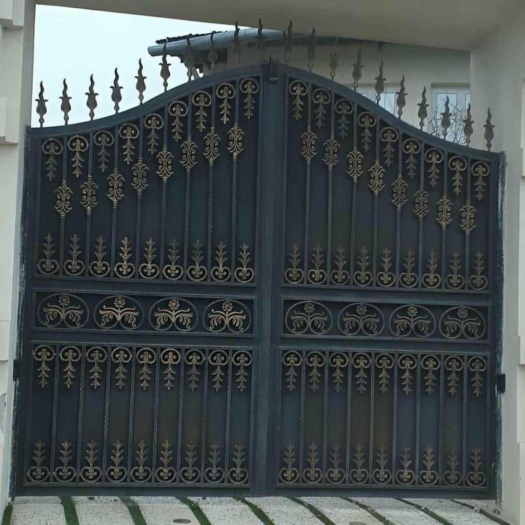 انواع درب حیاط آهنی