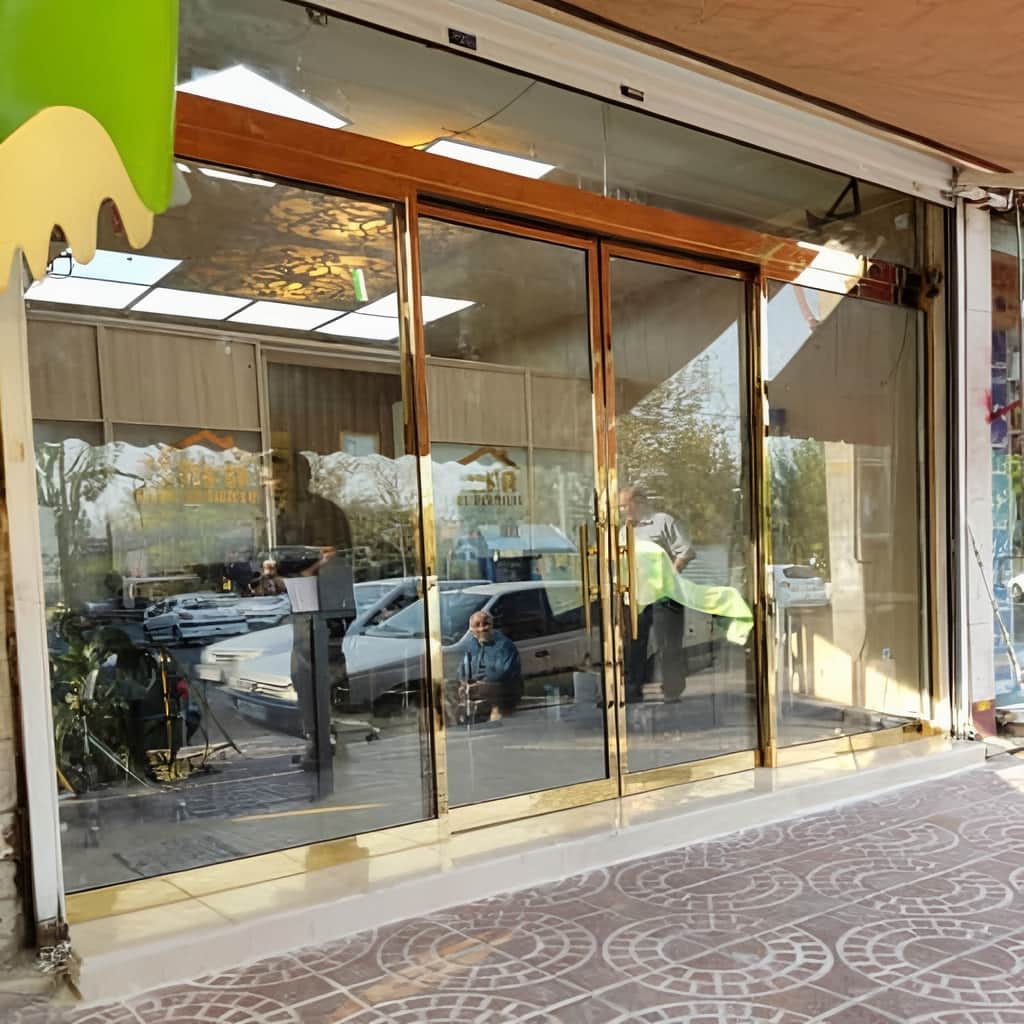 سفارش درب اتوماتیک شیشه ای فروشگاه برای پروژه دهانه باریک
