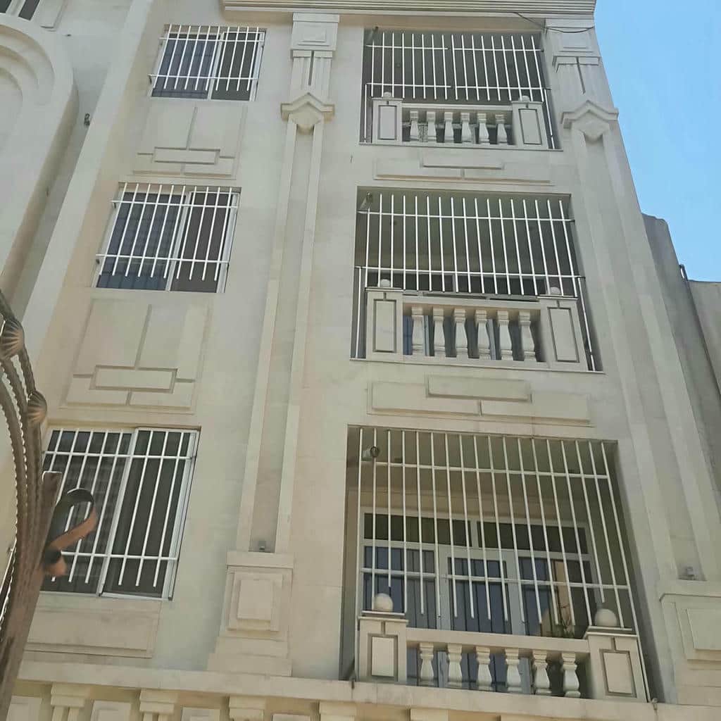 ساخت حفاظ پنجره ضد سرقت میله عمودی قاب‌درقاب