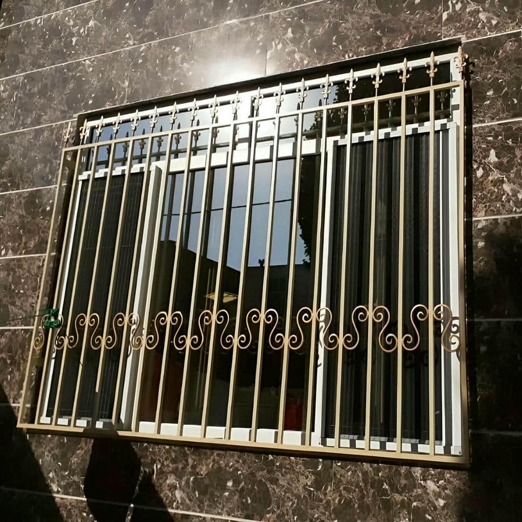 اجرای حفاظ پنجره ویلایی نمای باغ با حفظ چشم‌انداز