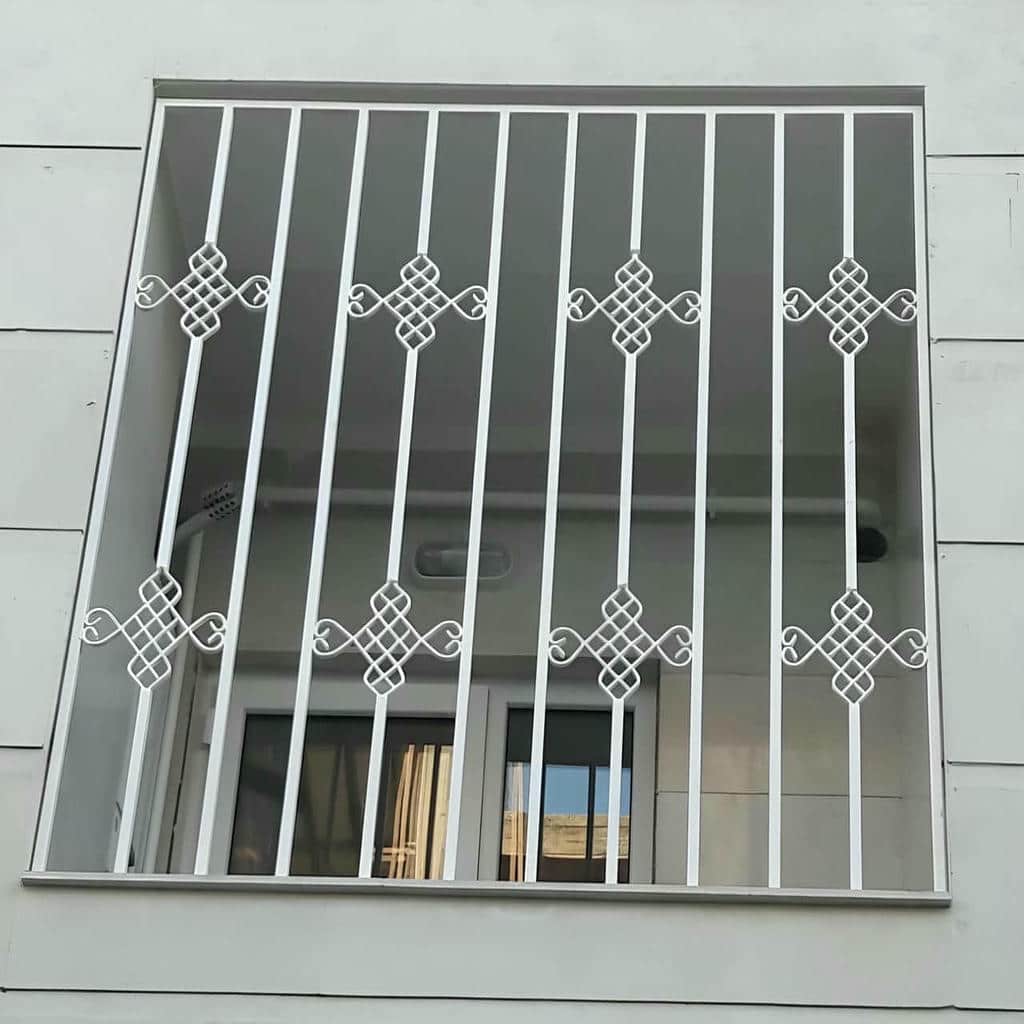 طرح ساده حفاظ پنجره ضد سرقت میله عمودی