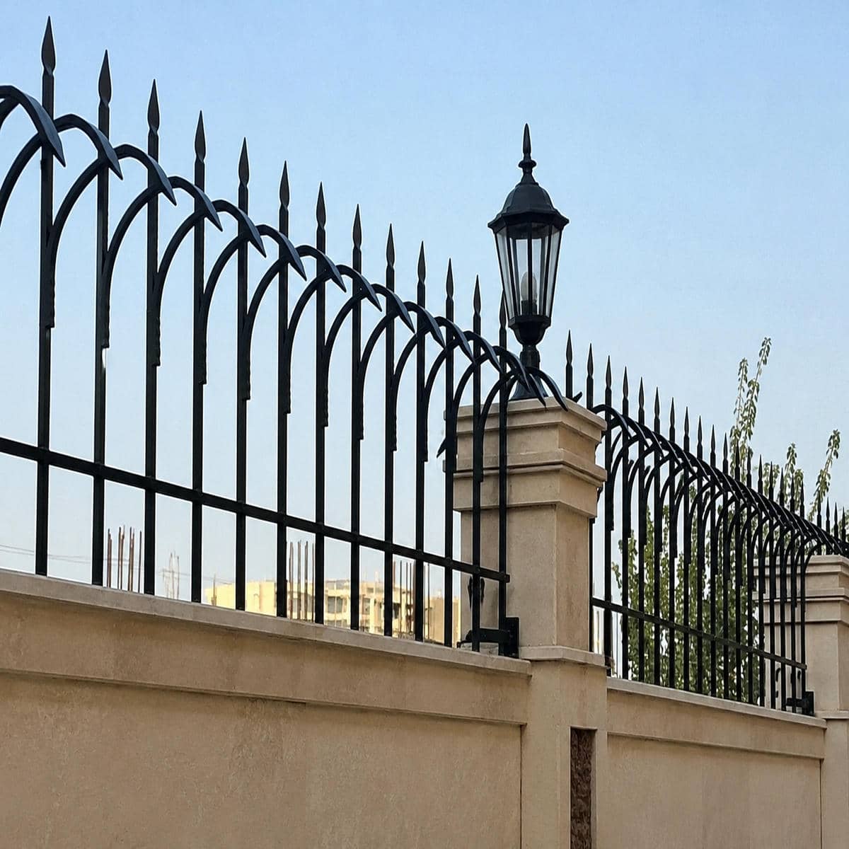 6 مدل حفاظ روی دیوار باغ محوطه