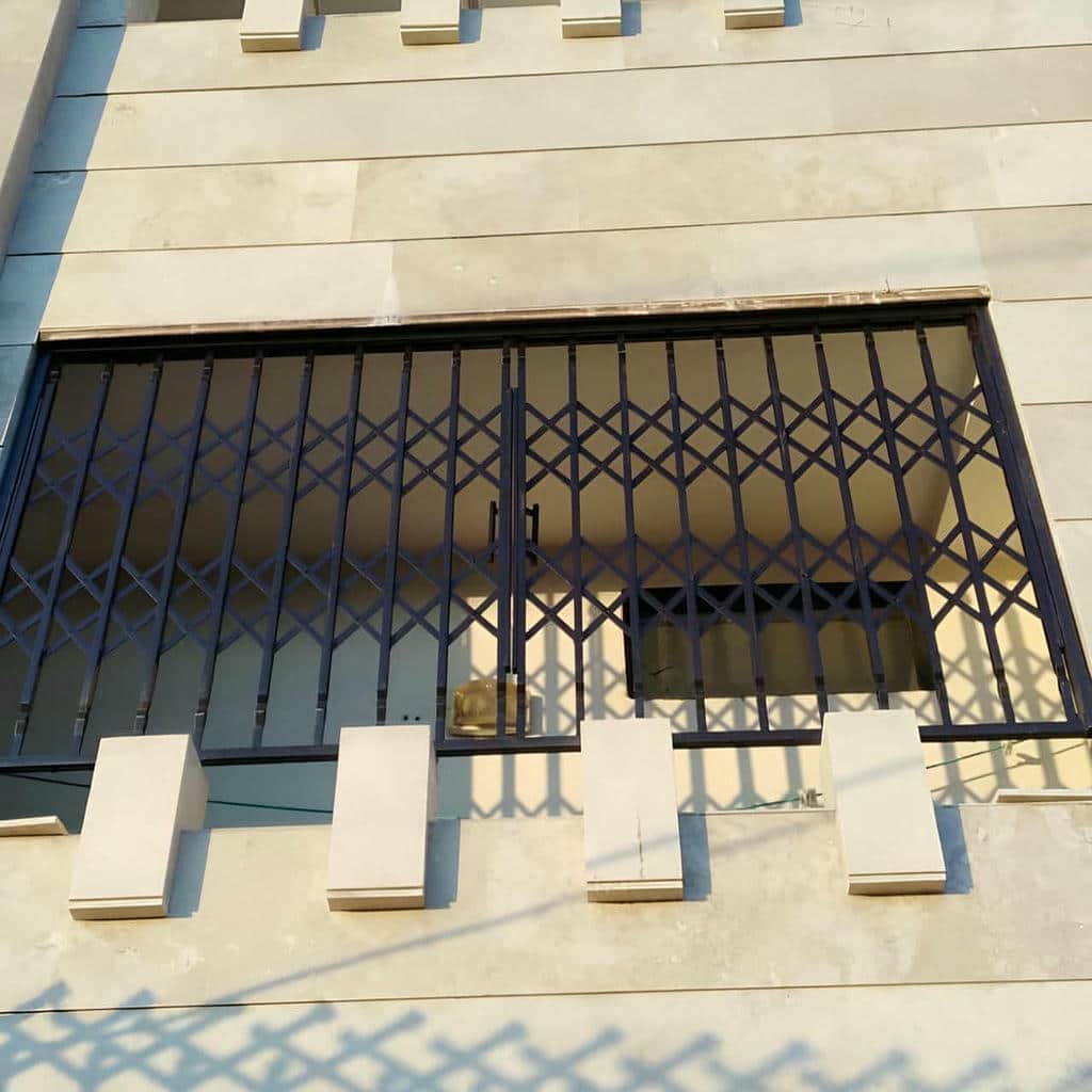 حفاظ پنجره ریلی بازشو برای پروژه با فضای جانبی