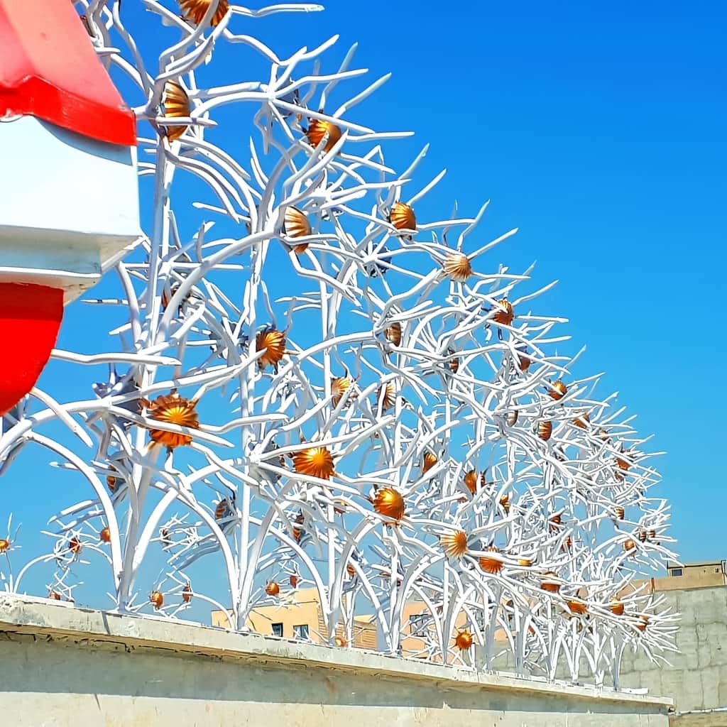 حفاظ گل آفتابگردان فلزی ورودی