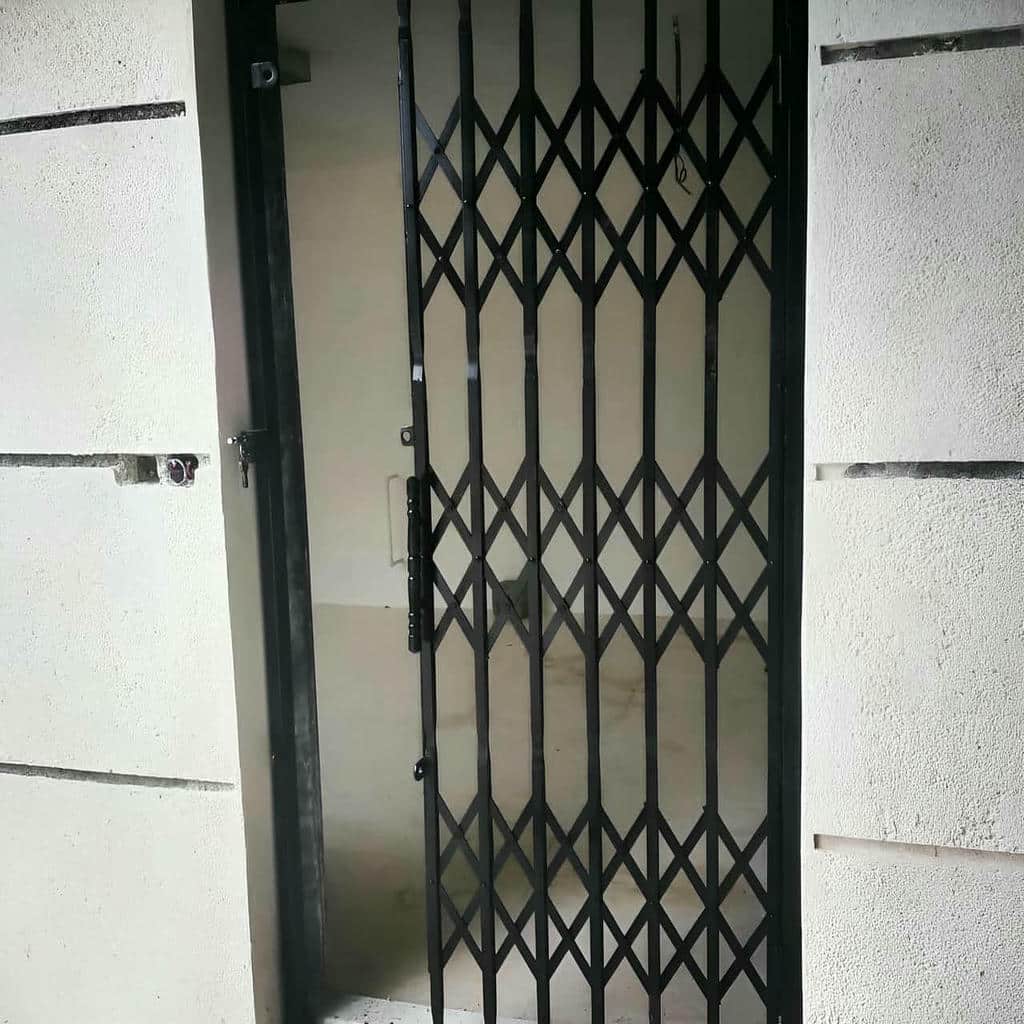 حفاظ فلزی با رنگ مقاوم