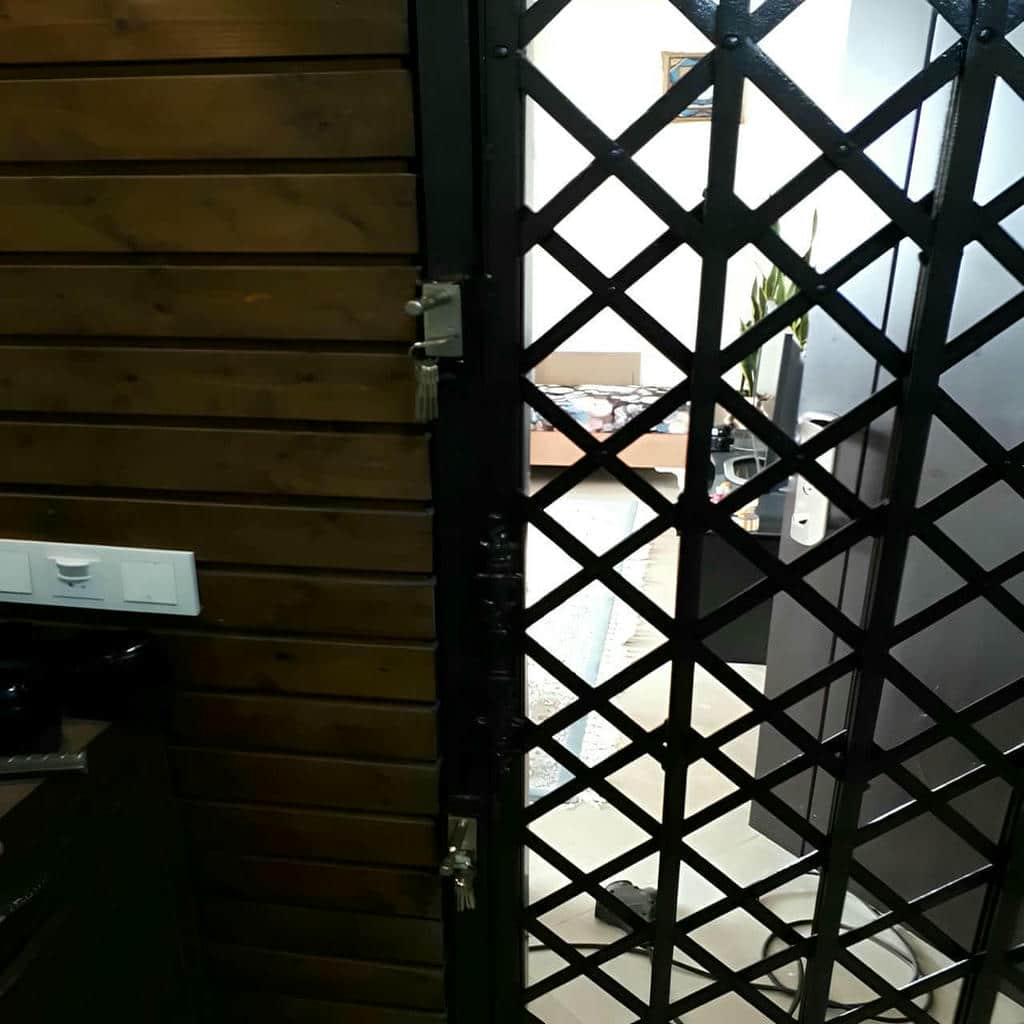 حفاظ فلزی با پوشش مقاوم حفاظ فلزی با پوشش مقاوم