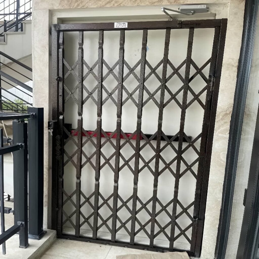 گارد آکاردئونی ورودی مشترک