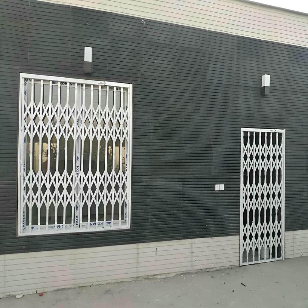 گارد آکاردئونی راهروی ساختمان