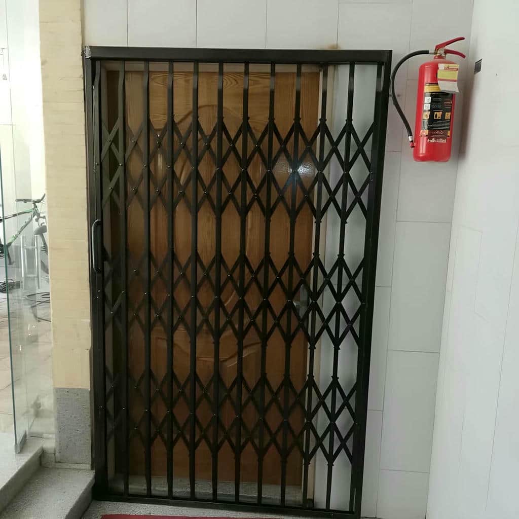 درب آکاردئونی جمع شونده