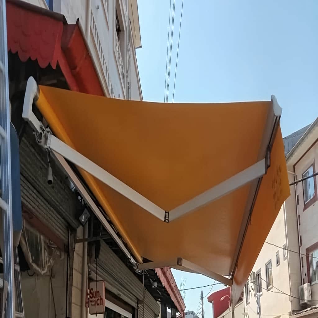 سایبان برقی ورودی ساختمان