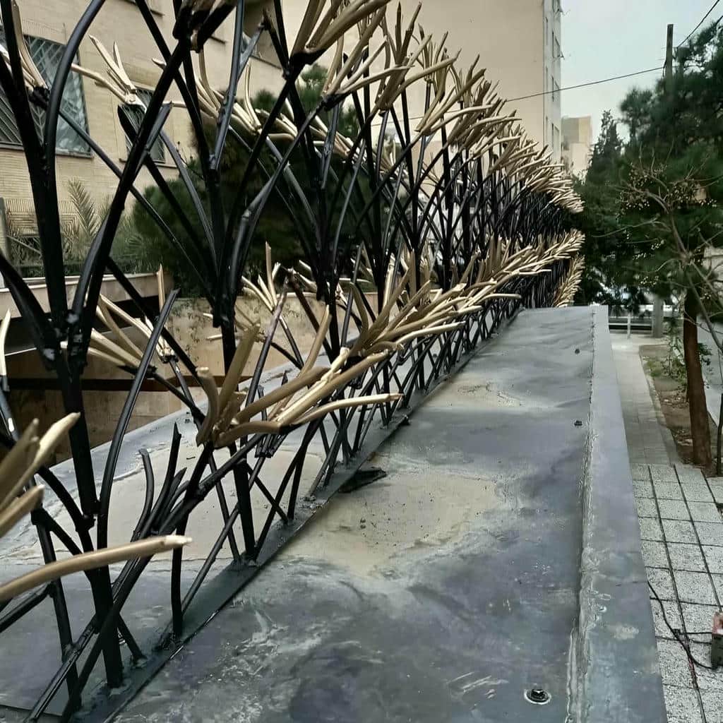 نرده حفاظ دیوار باغ با فرم شاخه ای نرده حفاظ دیوار باغ با فرم شاخه ای