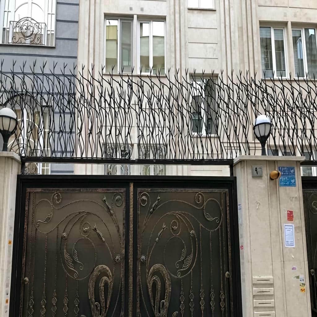 مدل لیلیوم حفاظ دیوار با فرم دکوراتیو