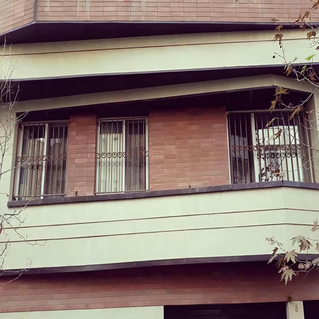 محافظ پنجره با پوشش رنگی