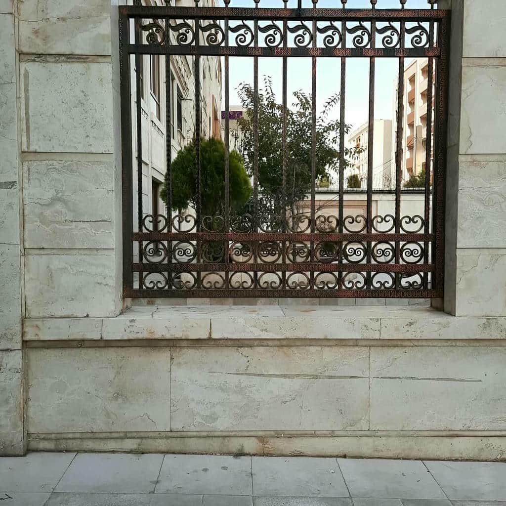 محافظ پنجره ضد سرقت آهنی محافظ پنجره ضد سرقت آهنی