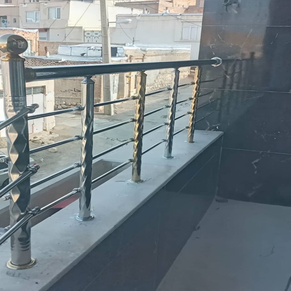جان پناه بالکن ساختمان