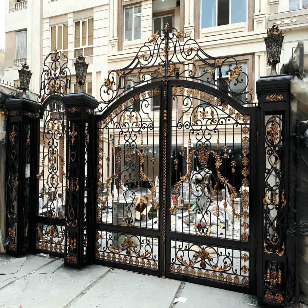 جوشکاری تمیز درب ورودی