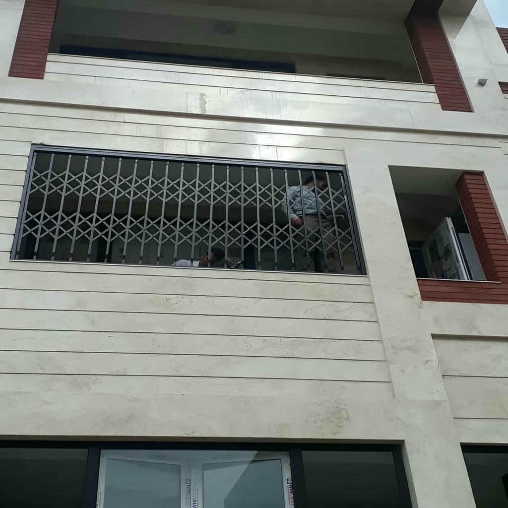 نرده پنجره آهنی متحرک