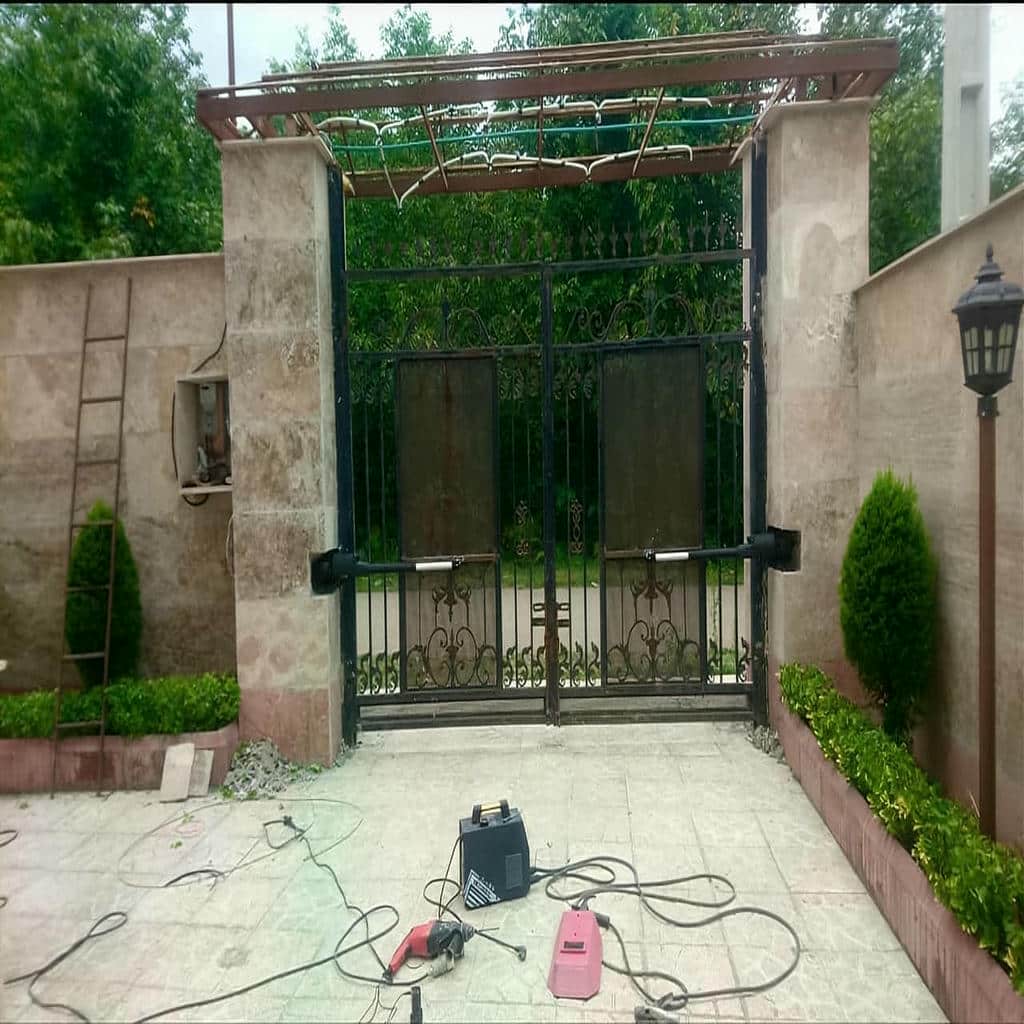 بسته بندی تجهیزات جک درب پارکینگ در استان یزد
