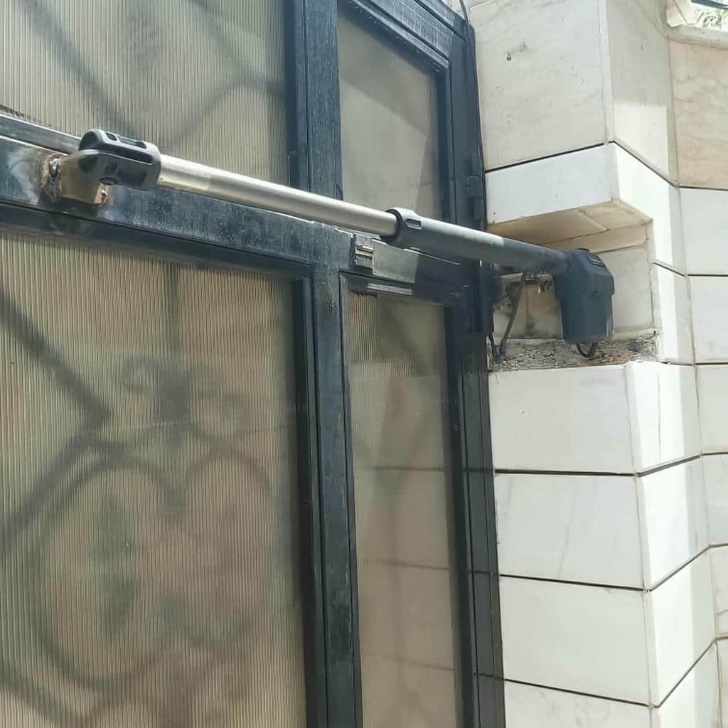 جک درب پارکینگ در اراک همراه جعبه کنترل جک درب پارکینگ در اراک همراه جعبه کنترل